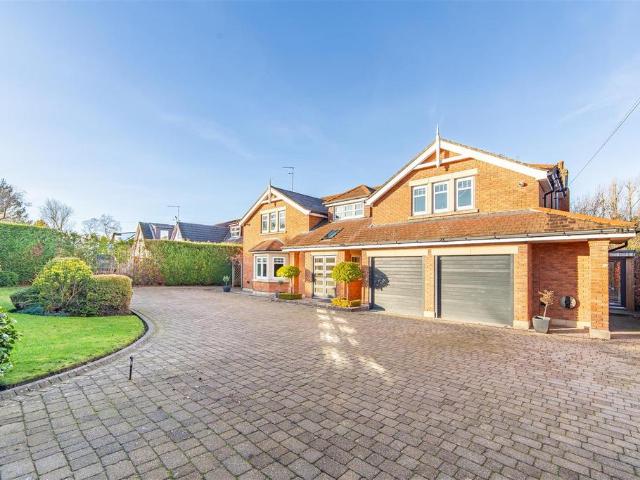 5 bedroom detached house to rent