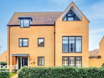 5 bedroom detached house to rent