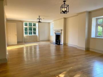 5 bedroom detached house to rent