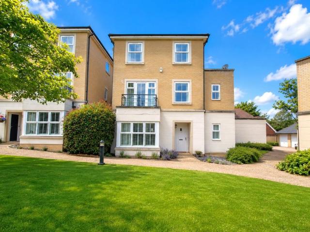5 bedroom detached house to rent