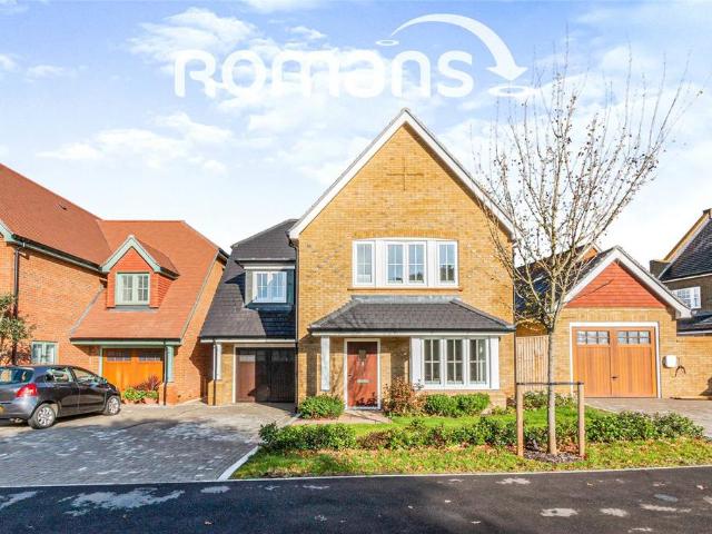5 bedroom detached house to rent