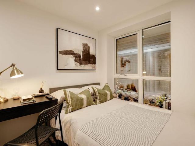 5 bedroom detached house to rent