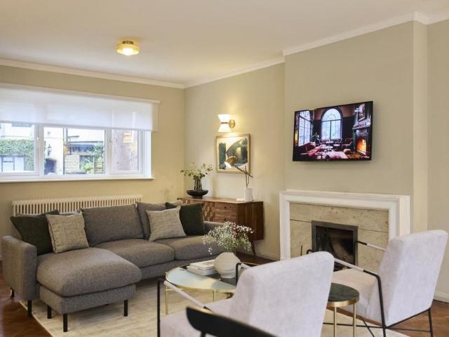 5 bedroom detached house to rent