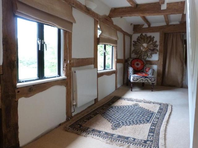 5 bedroom detached house to rent