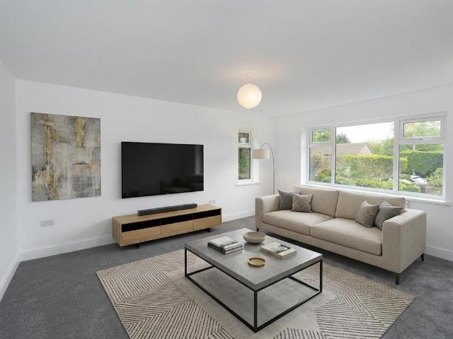 5 bedroom detached house to rent