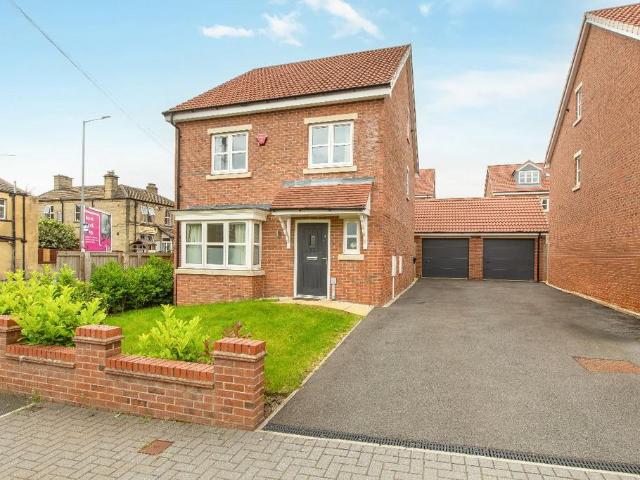 5 bedroom detached house to rent