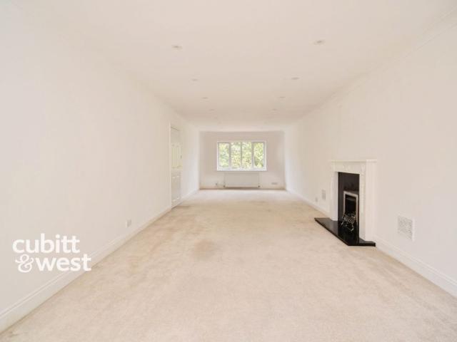 5 bedroom detached house to rent