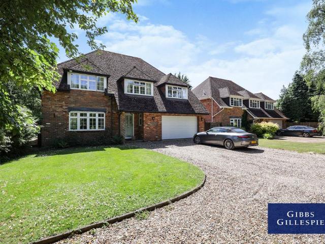 5 bedroom detached house to rent