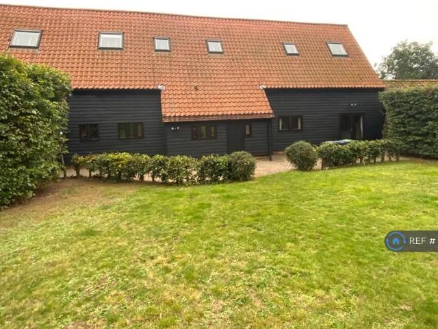 5 bedroom detached house to rent