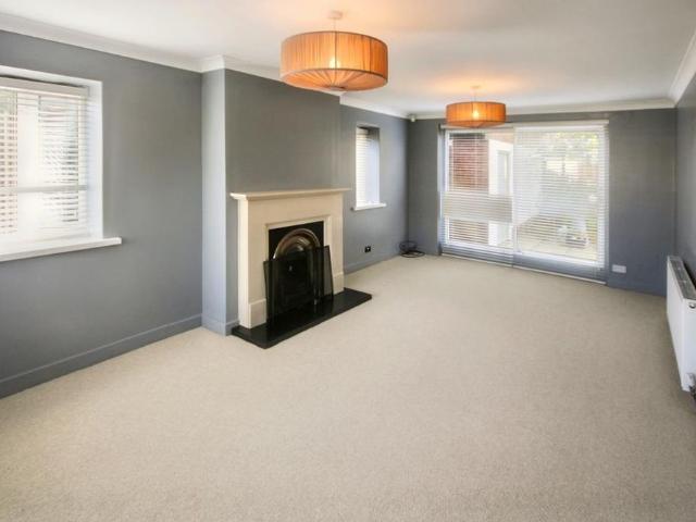 5 bedroom detached house to rent