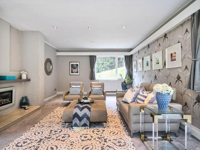 5 bedroom detached house to rent