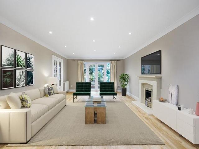 5 bedroom detached house to rent