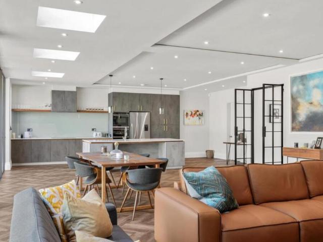 5 bedroom detached house to rent