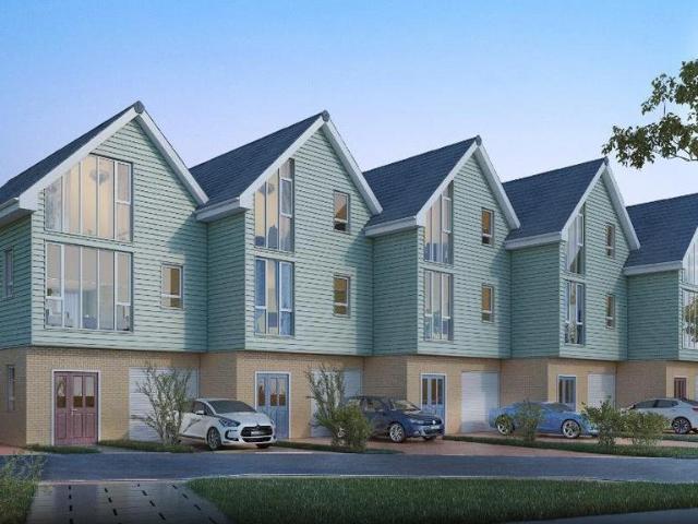 5 bedroom detached house to rent