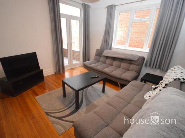 5 bedroom detached house to rent