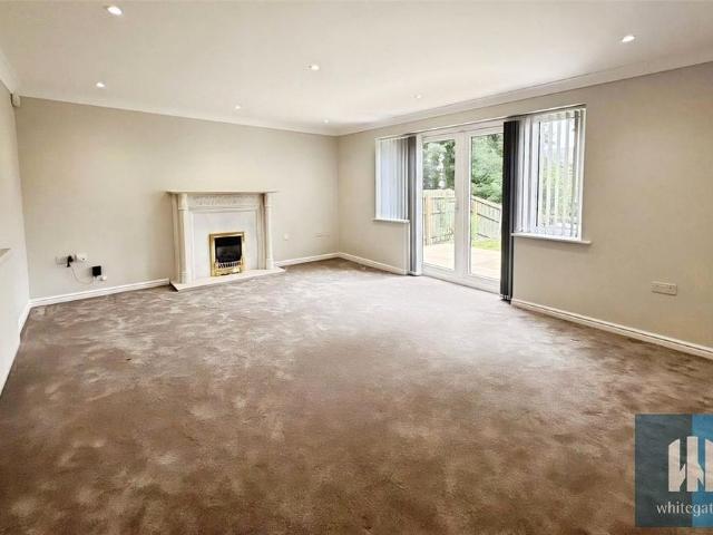 5 bedroom detached house to rent