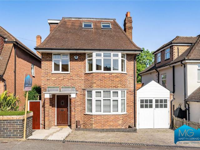 5 bedroom detached house to rent