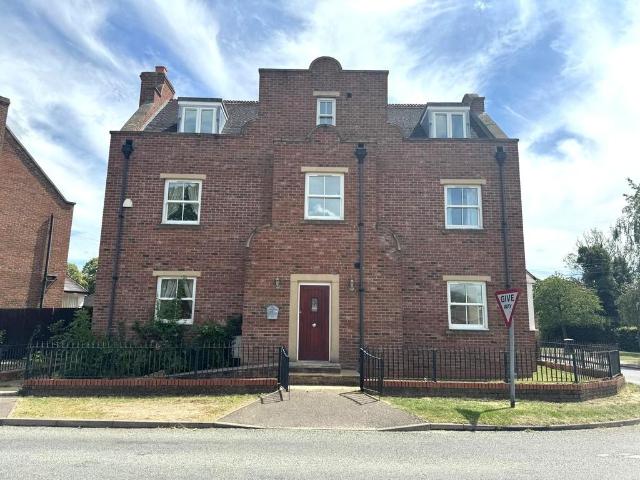5 bedroom detached house to rent