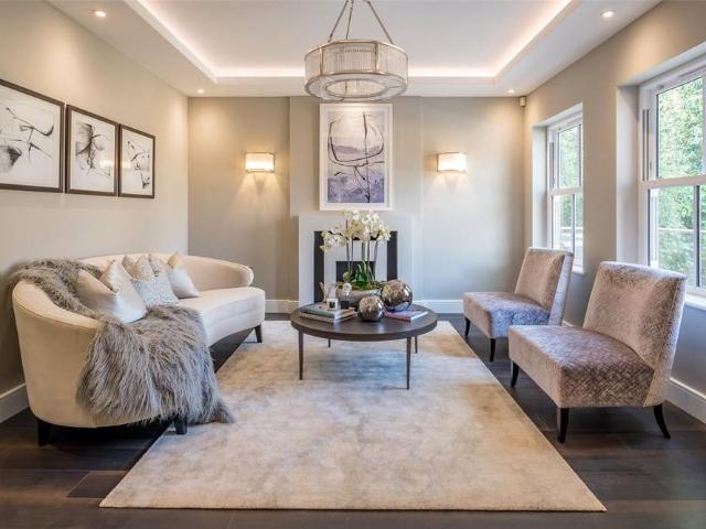 5 bedroom detached house to rent