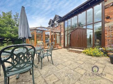 5 bedroom detached house to rent