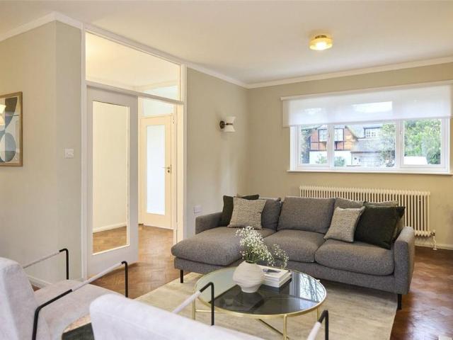 5 bedroom detached house to rent