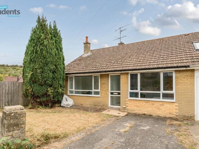 5 bedroom detached house to rent