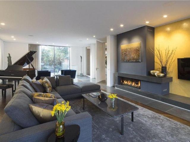 5 bedroom detached house to rent