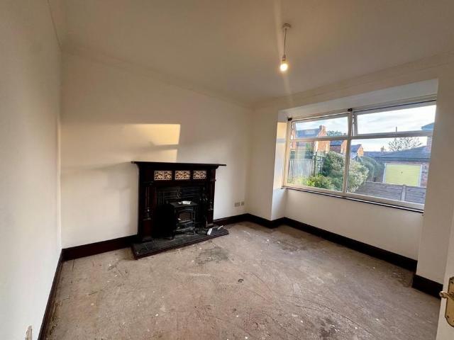 5 bedroom detached house to rent