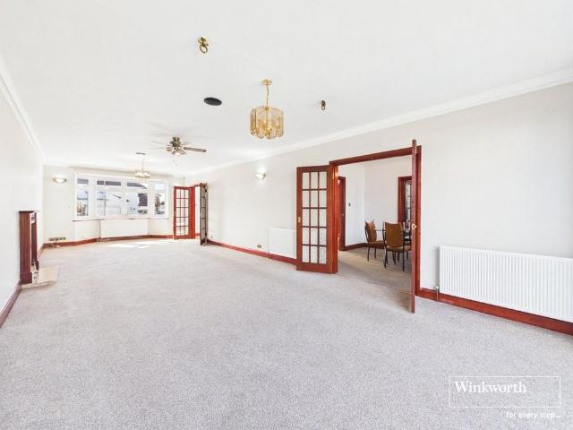 5 bedroom detached house to rent