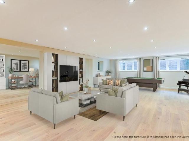 5 bedroom detached house to rent