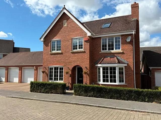 5 Bedroom Detached House To Rent In Tiverton Crescent, Kingsmead, MK4