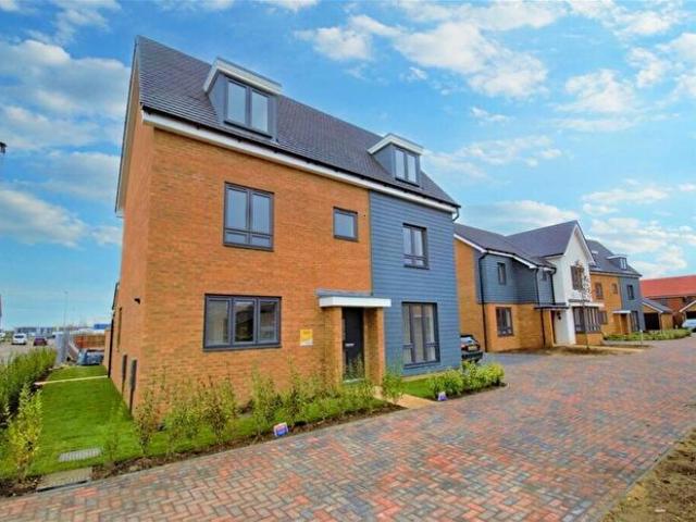 5 Bedroom Detached House To Rent In Allen Court, Wootton, MK43