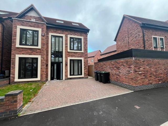 5 Bedroom Detached House To Rent In Coleshill Road, Birmingham, West Midlands, B36