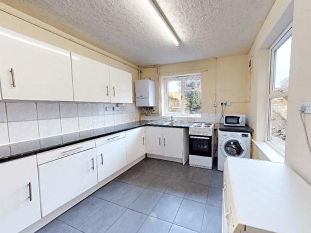 5 Bedroom Detached House To Rent In Johnson Road, Lenton, Nottingham, NG7
