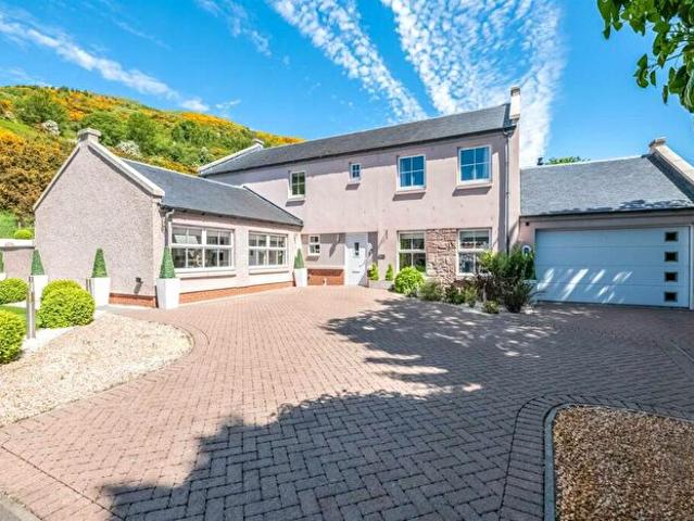 5 Bedroom Detached House To Rent In Ochil Road, Menstrie, FK11