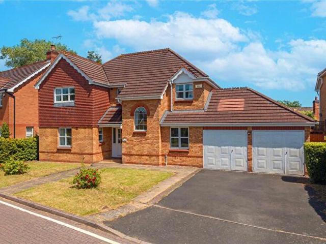 5 Bedroom Detached House To Rent In Rosebriars, Shirley, Solihull, West Midlands, B90