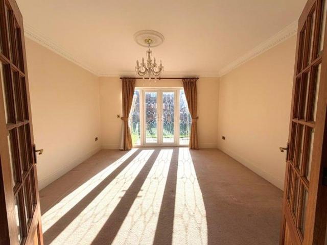 5 Bedroom Detached To Let