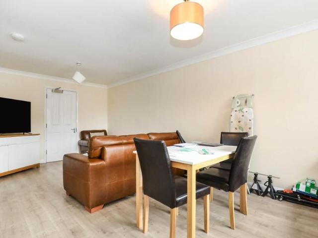 5 bedroom detached to rent Paxton Road, Northampton, Northamptonshire, NN3