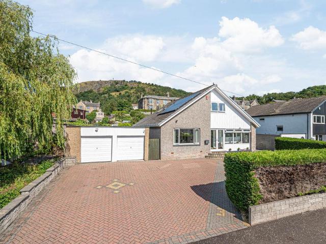 5 bedroom detached villa house for sale