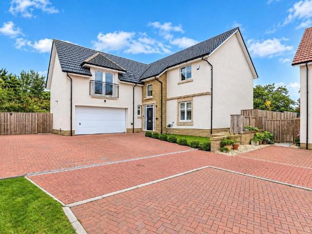 5 bedroom detached villa house for sale