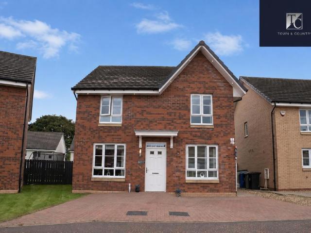 5 bedroom detached villa house for sale