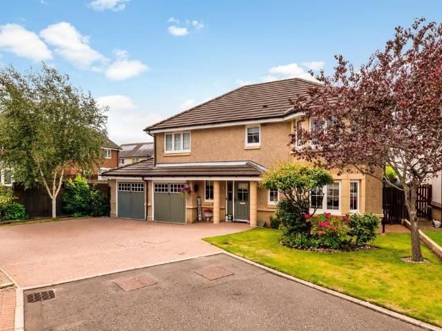 5 bedroom detached villa house for sale