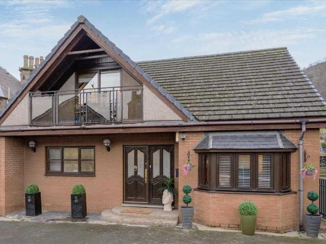 5 bedroom detached villa house for sale