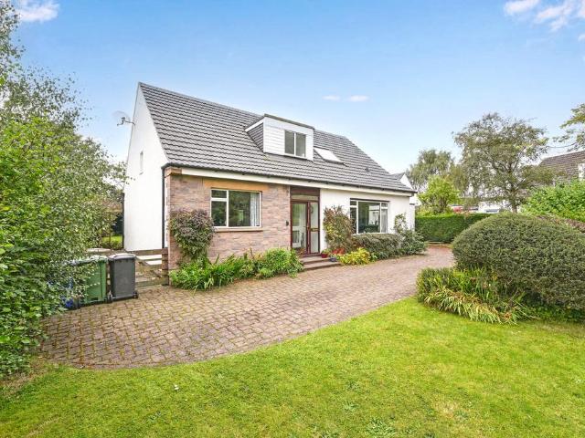 5 bedroom detached villa house for sale
