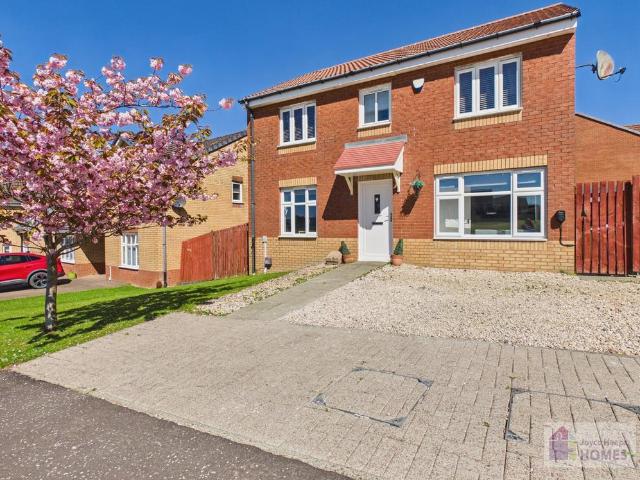 5 bedroom detached villa house for sale