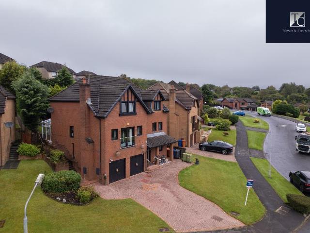 5 bedroom detached villa house for sale