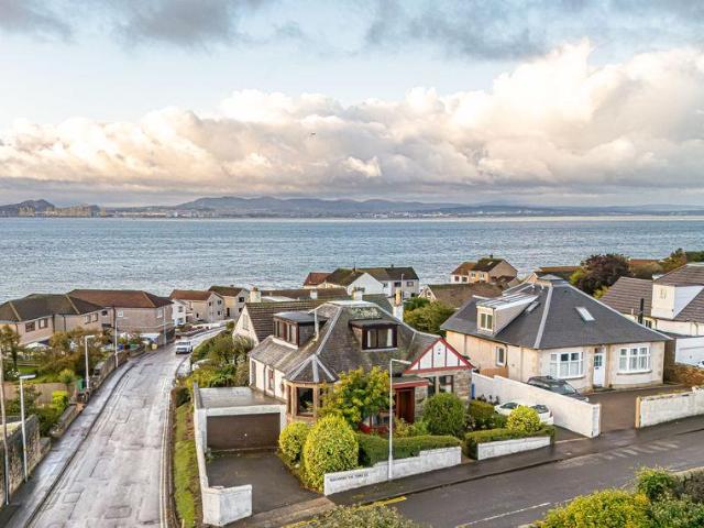 5 bedroom detached villa house for sale