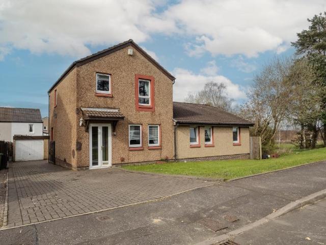 5 bedroom detached villa house for sale
