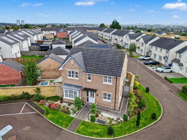 5 bedroom detached villa house for sale