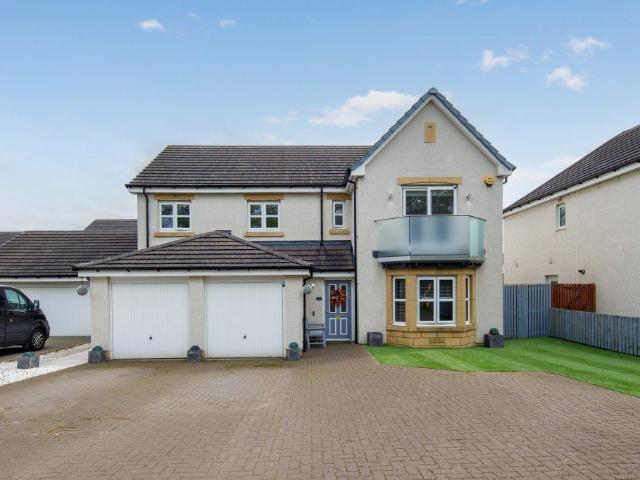 5 bedroom detached villa house for sale